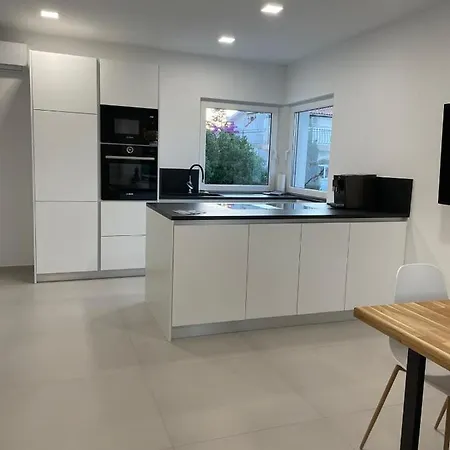 Rahat Apartment Ližnjan